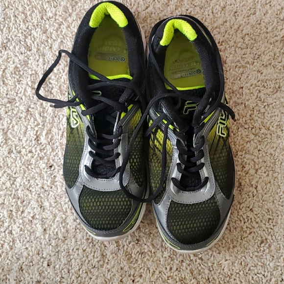 mens tennis shoes with memory foam